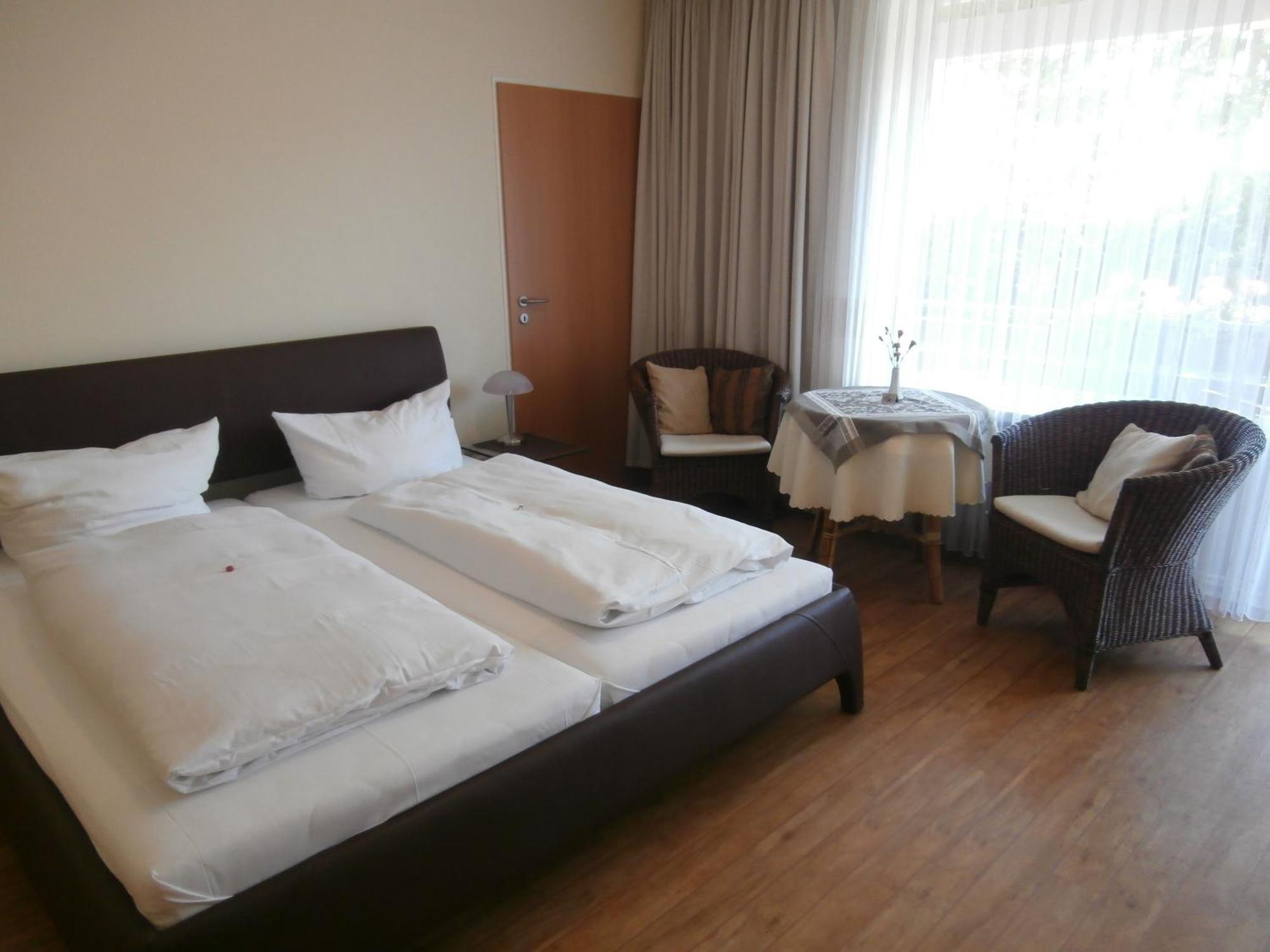 Hotel Hasselbarth Бург-ауф-Фемарн Экстерьер фото