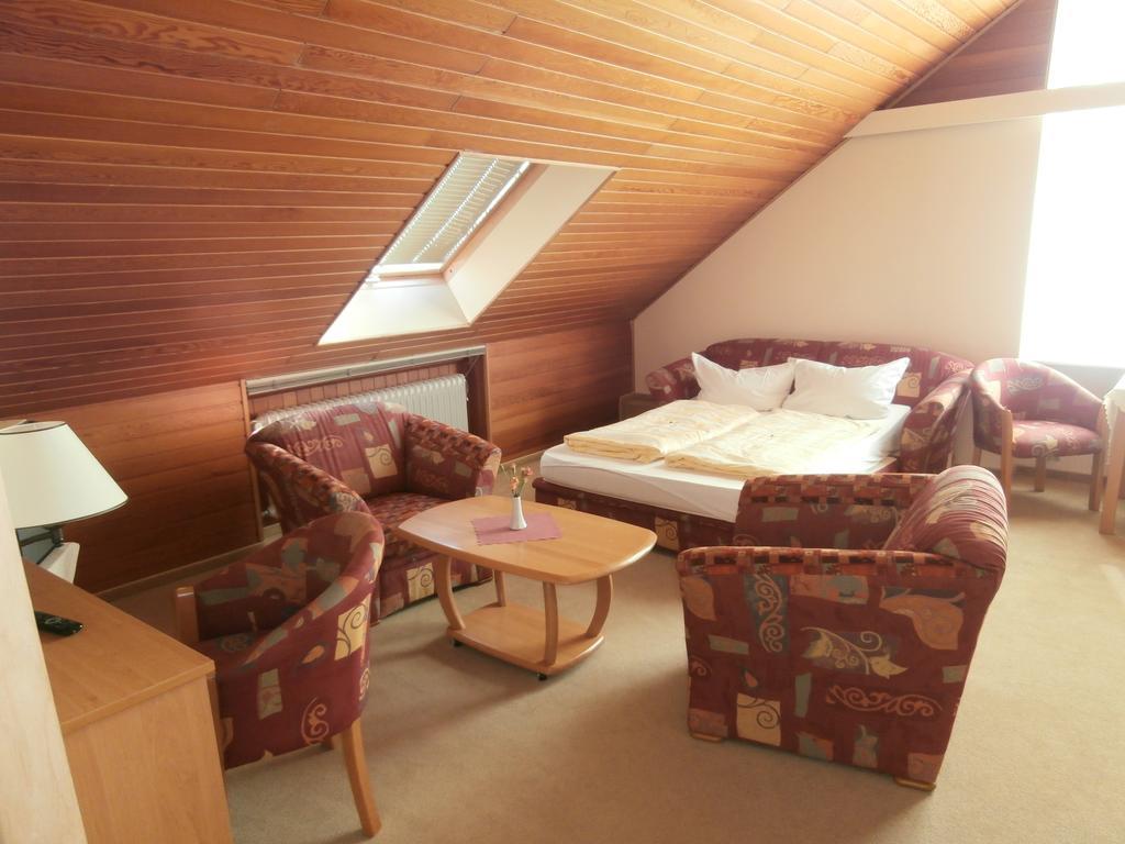 Hotel Hasselbarth Бург-ауф-Фемарн Номер фото